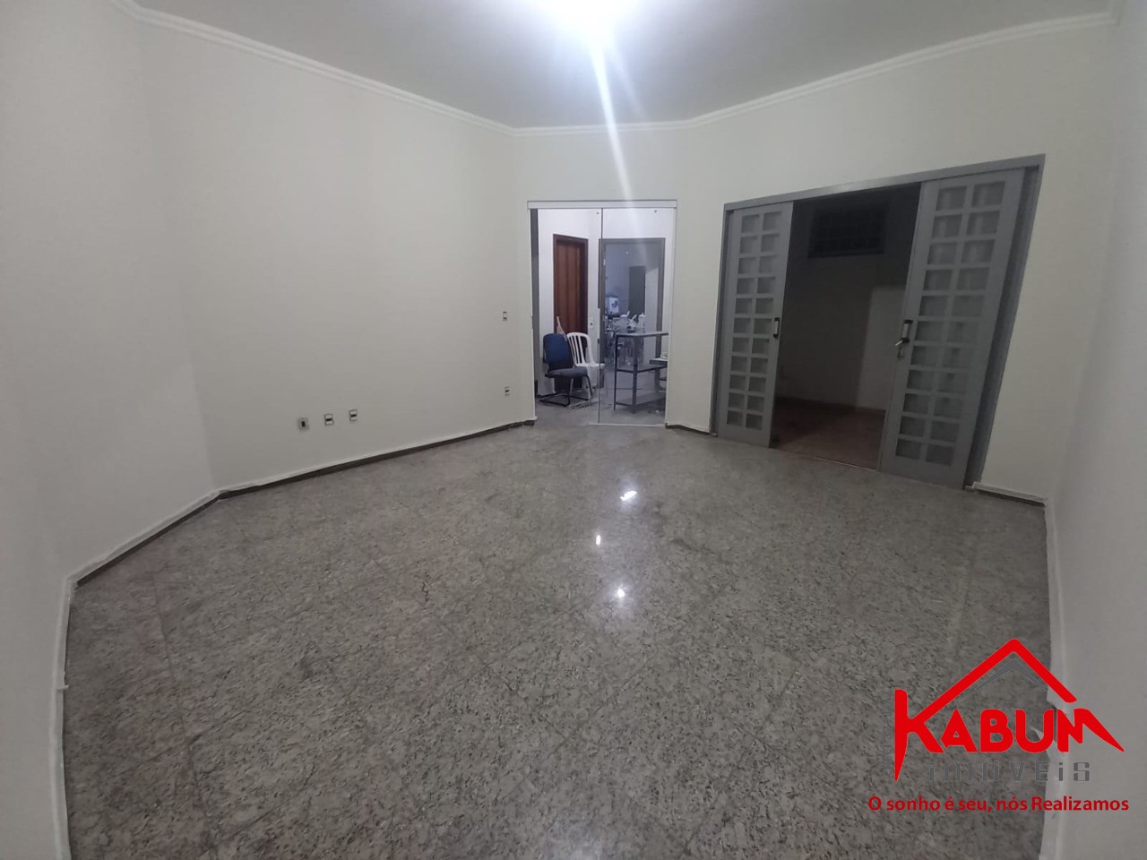 Casa à venda com 2 quartos, 241m² - Foto 11