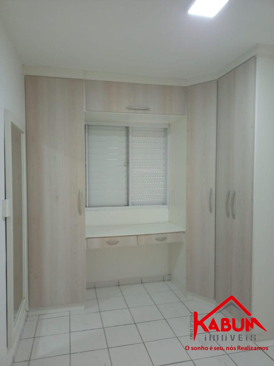 Apartamento à venda com 2 quartos, 65m² - Foto 3