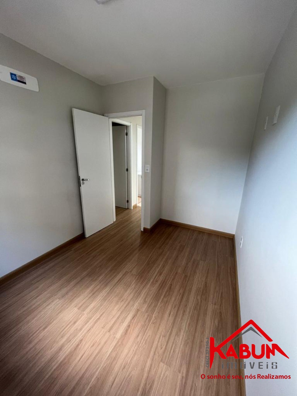 Apartamento à venda com 3 quartos, 68m² - Foto 2