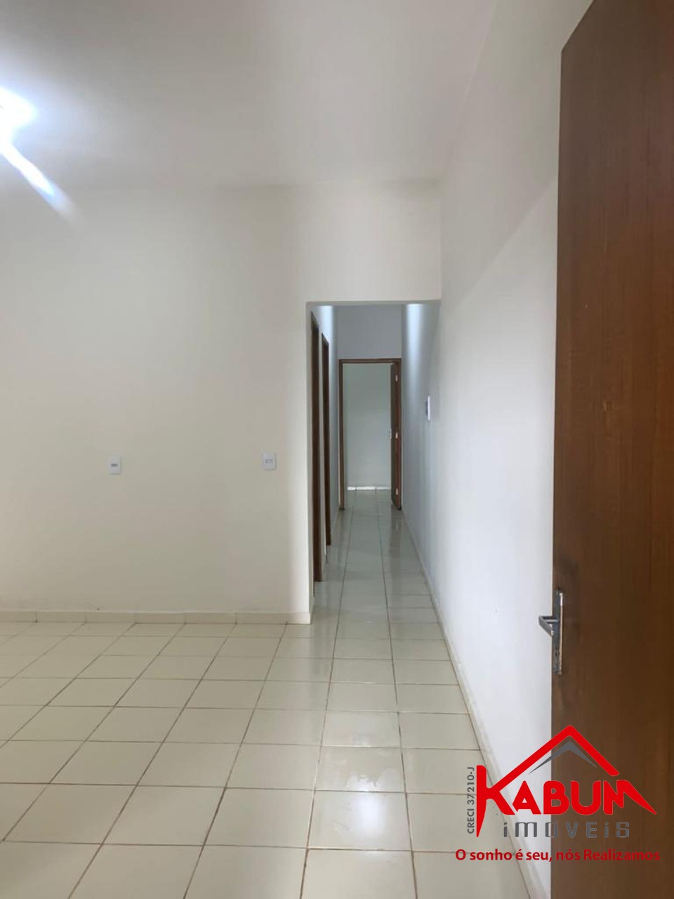 Casa à venda com 2 quartos, 125m² - Foto 1