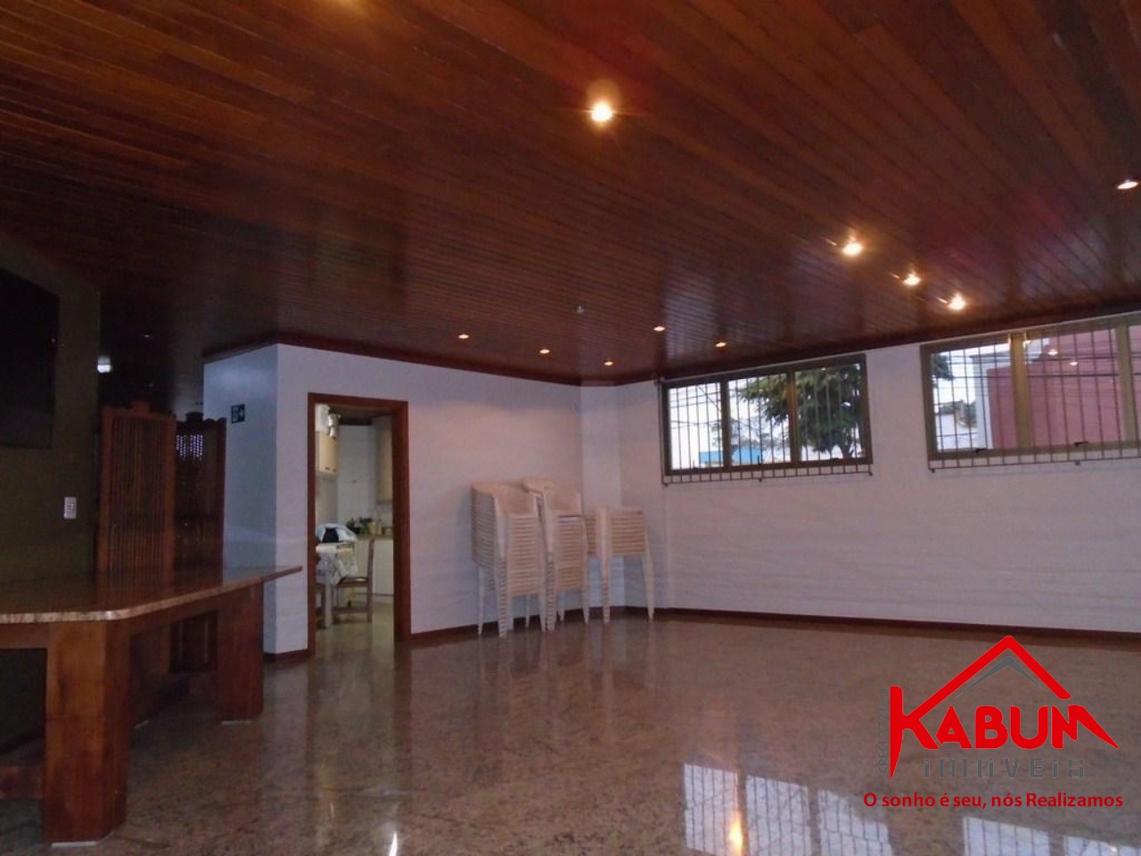 Apartamento à venda com 3 quartos, 300m² - Foto 1