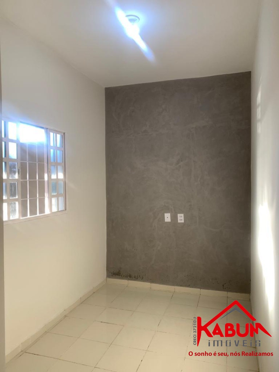 Casa à venda com 2 quartos, 125m² - Foto 2