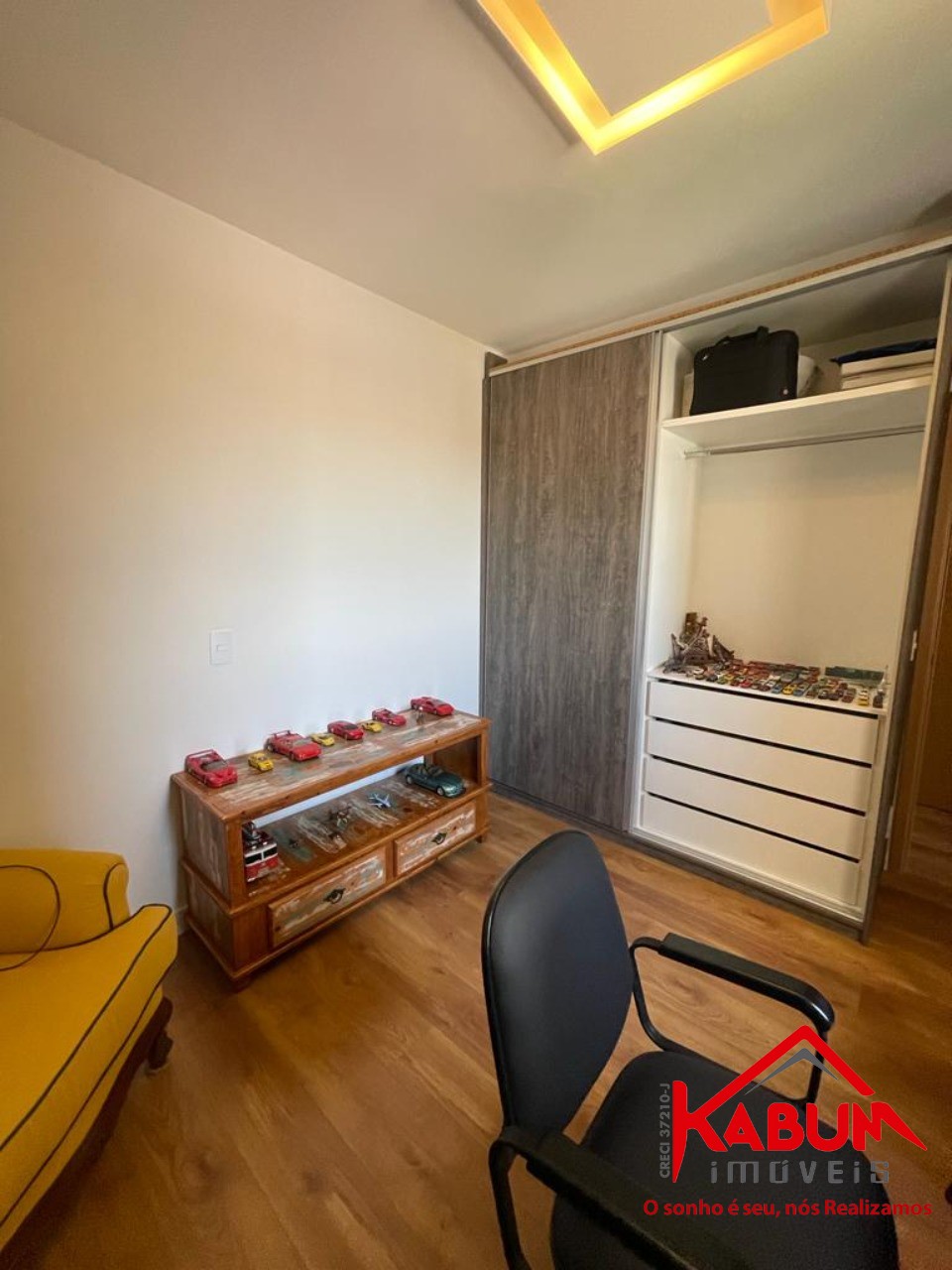 Apartamento à venda com 3 quartos, 145m² - Foto 3