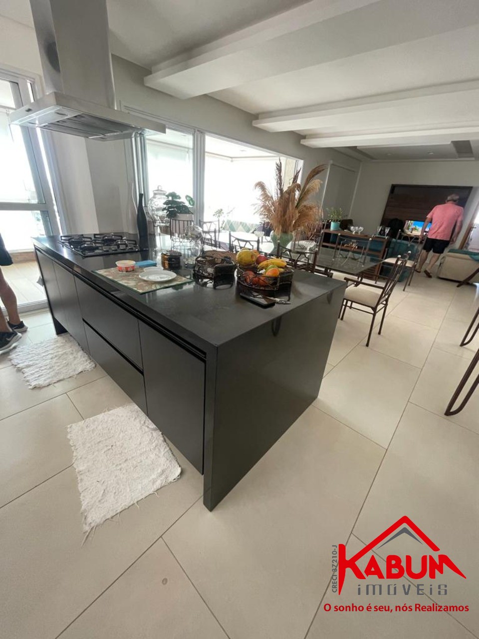 Apartamento à venda com 3 quartos, 145m² - Foto 1