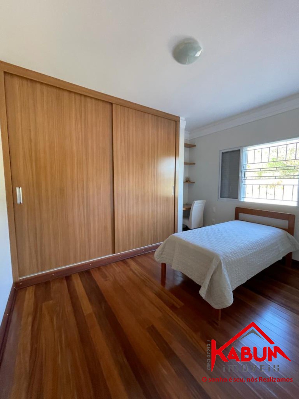 Casa à venda com 4 quartos, 3000m² - Foto 9