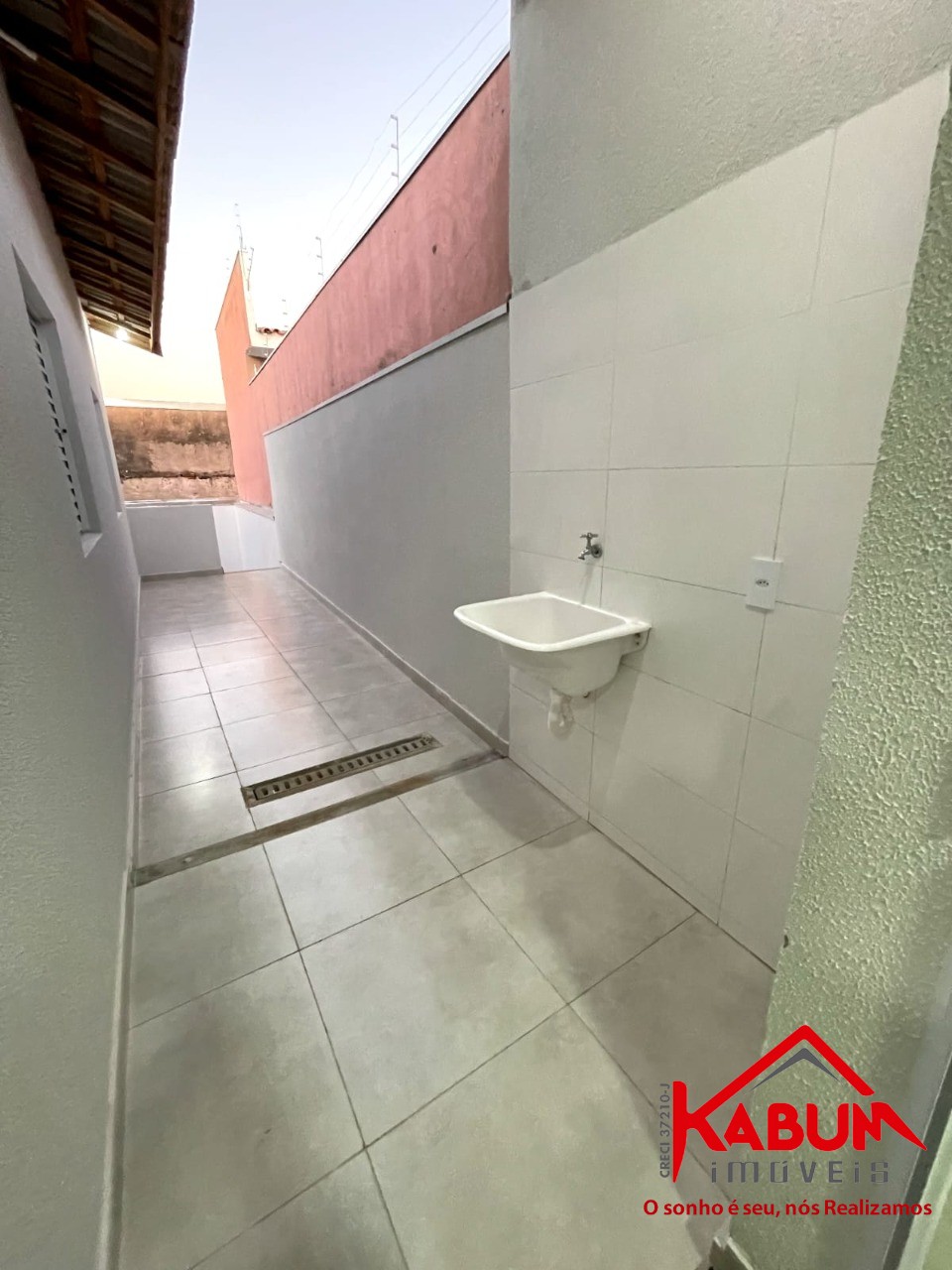 Casa à venda com 2 quartos, 150m² - Foto 9