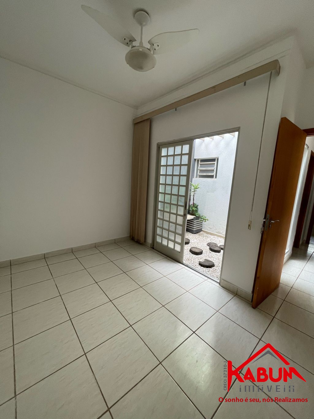 Casa à venda com 2 quartos, 135m² - Foto 8