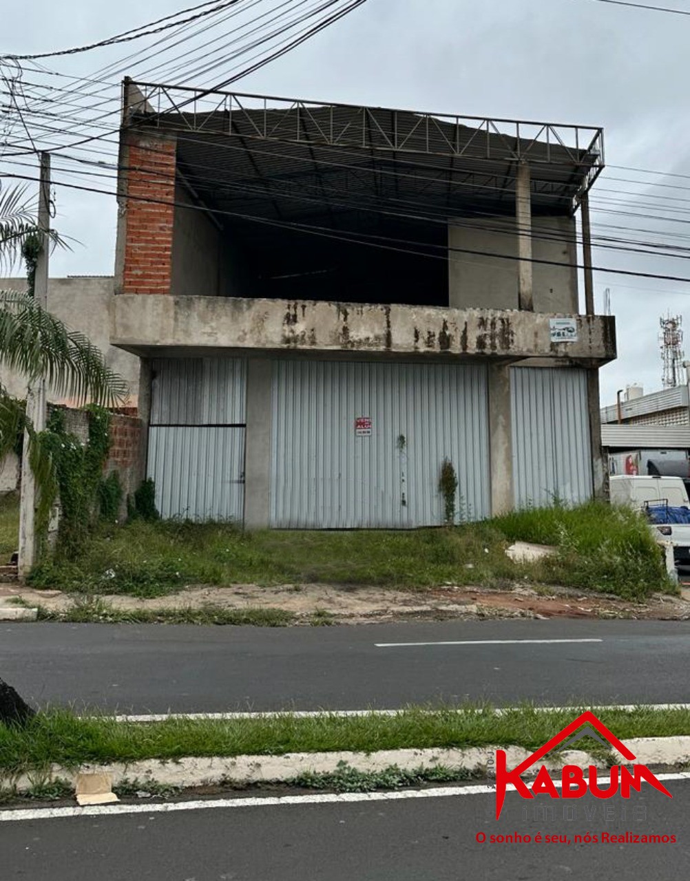 Depósito-Galpão-Armazém à venda, 300m² - Foto 1