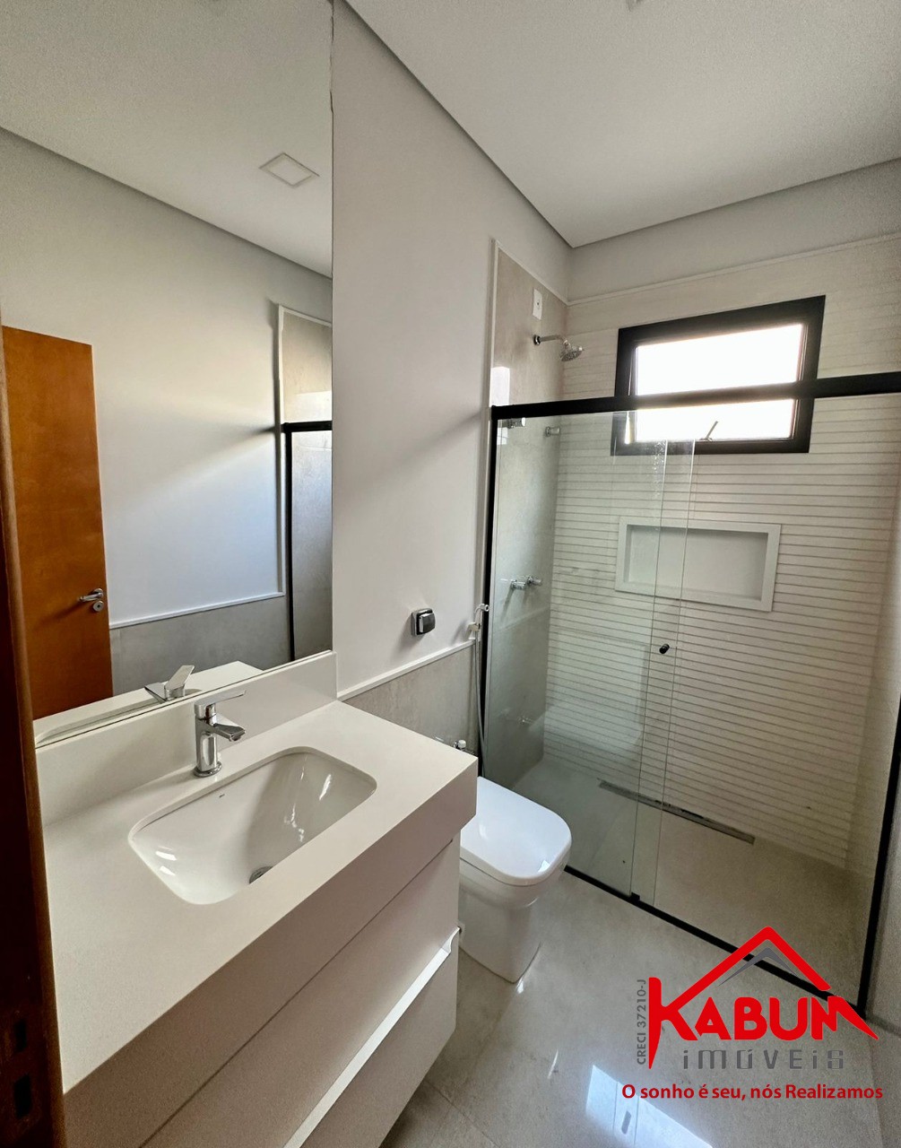 Casa à venda com 3 quartos, 250m² - Foto 14