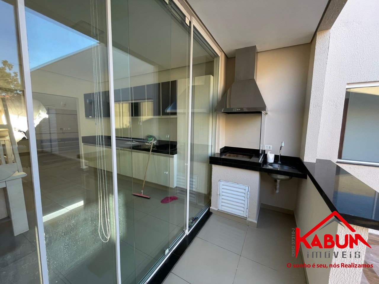 Casa à venda com 3 quartos, 340m² - Foto 4