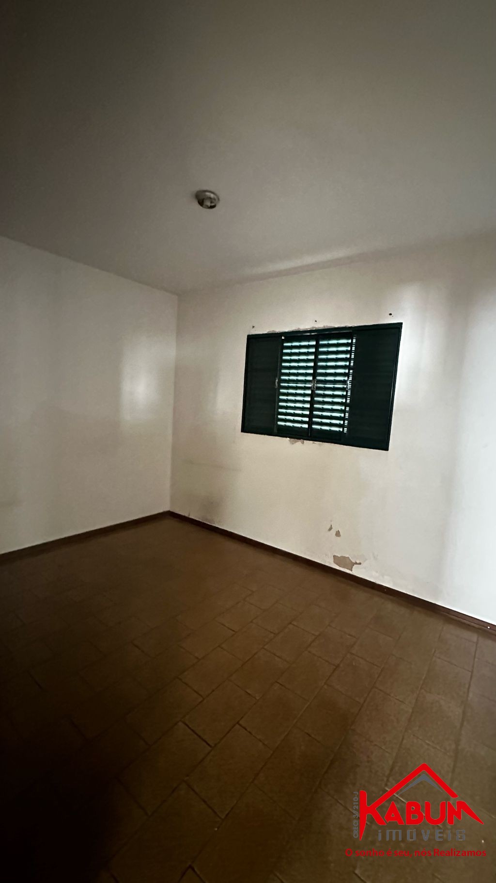 Casa à venda com 2 quartos, 100m² - Foto 4