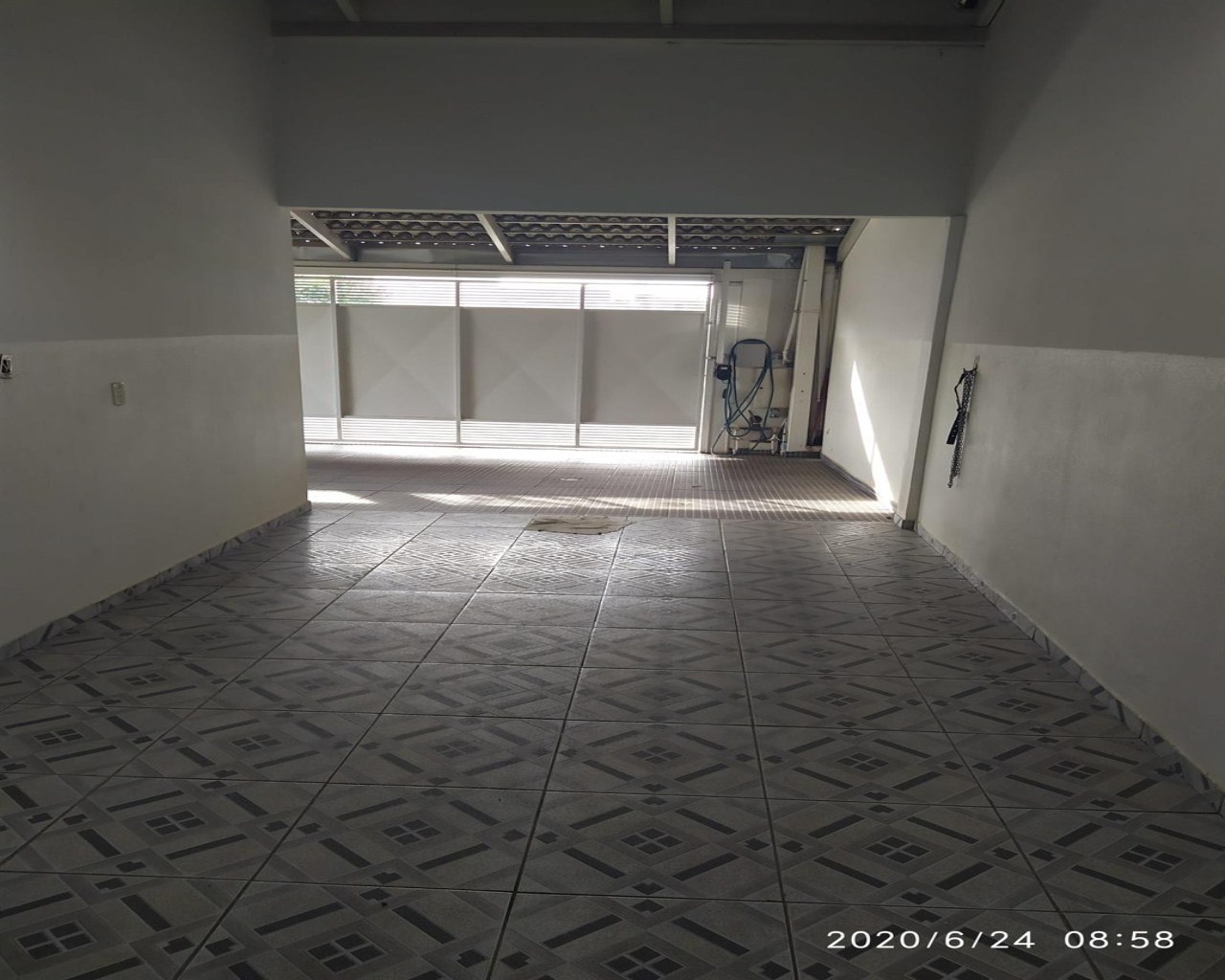 Casa à venda com 3 quartos, 285m² - Foto 1