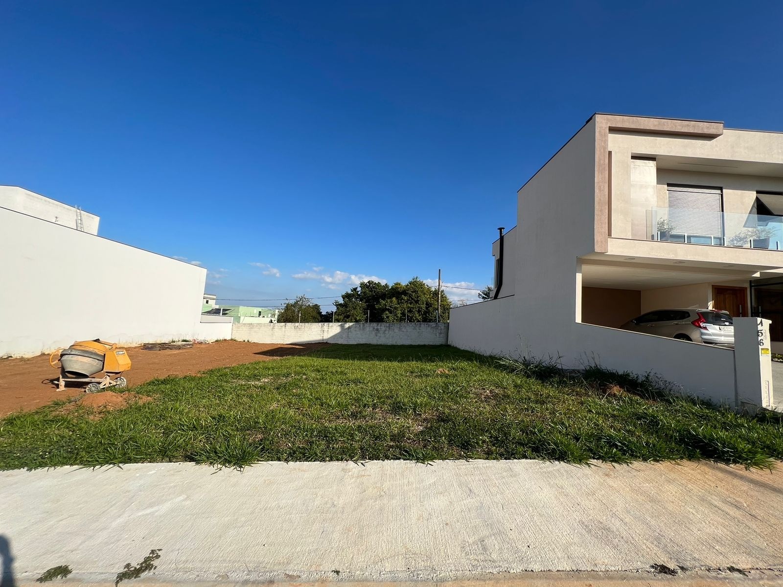 Terreno à venda, 327m² - Foto 1