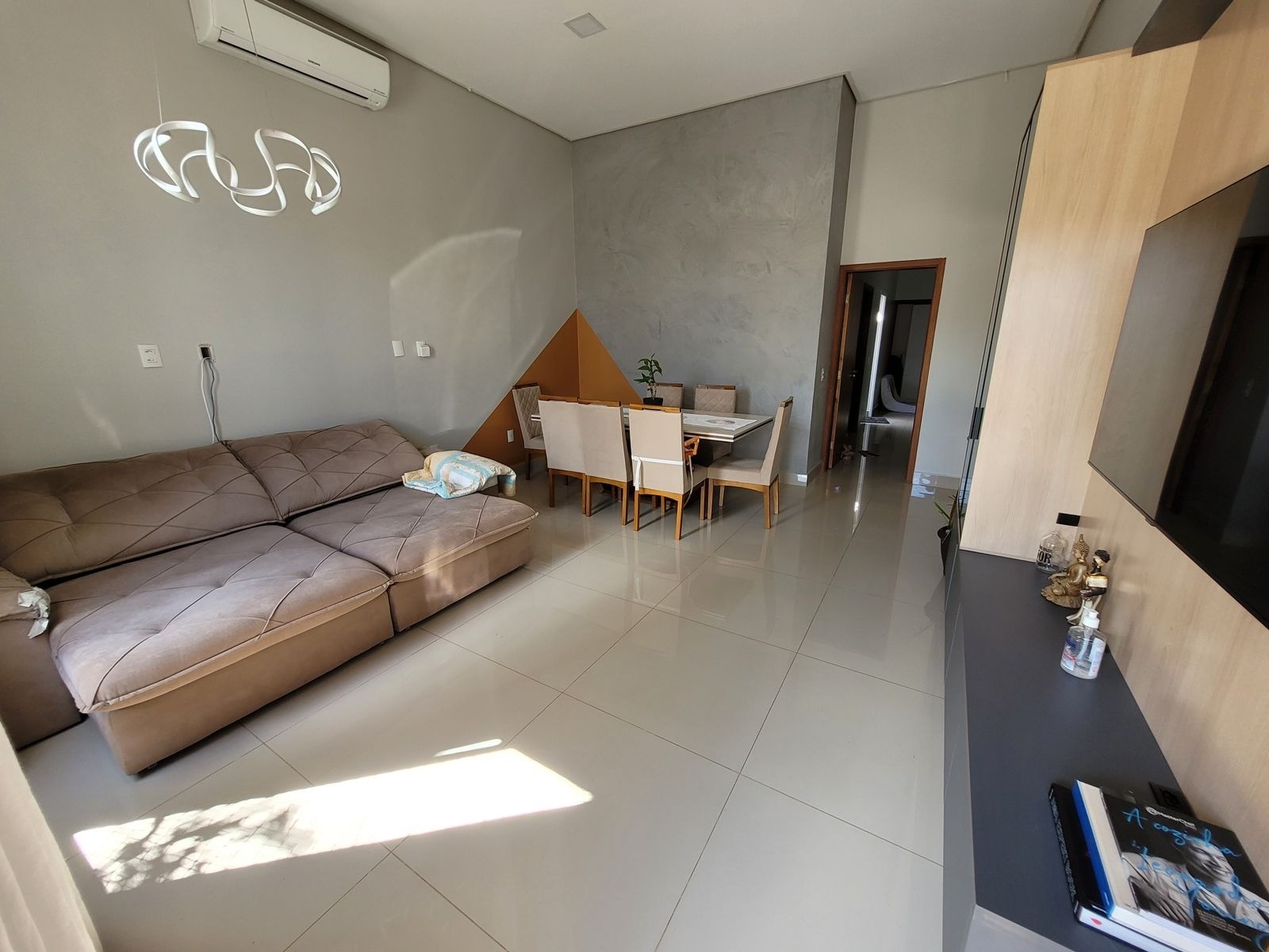 Casa à venda com 3 quartos, 150m² - Foto 2