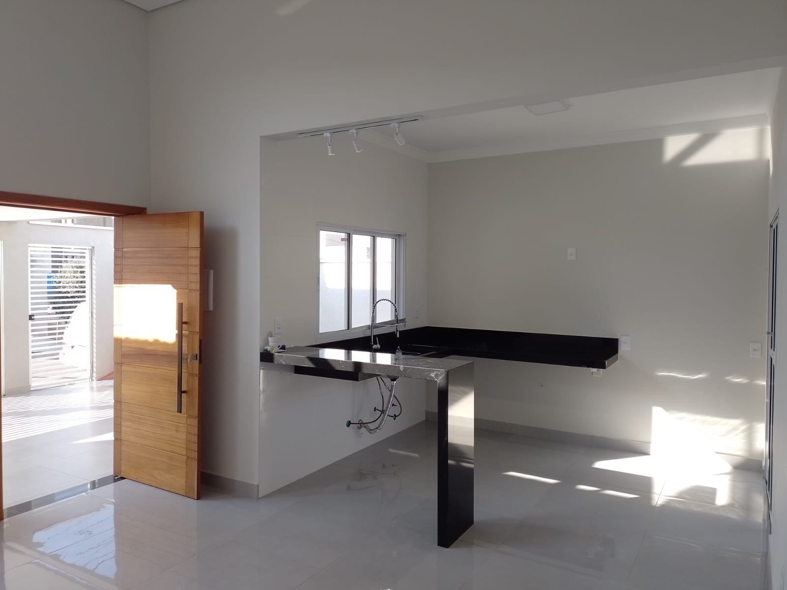 Casa à venda com 3 quartos, 150m² - Foto 4