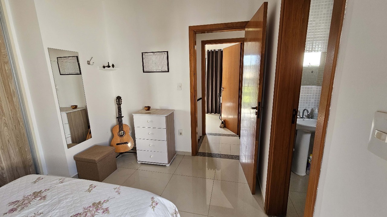 Casa à venda com 3 quartos, 128m² - Foto 12