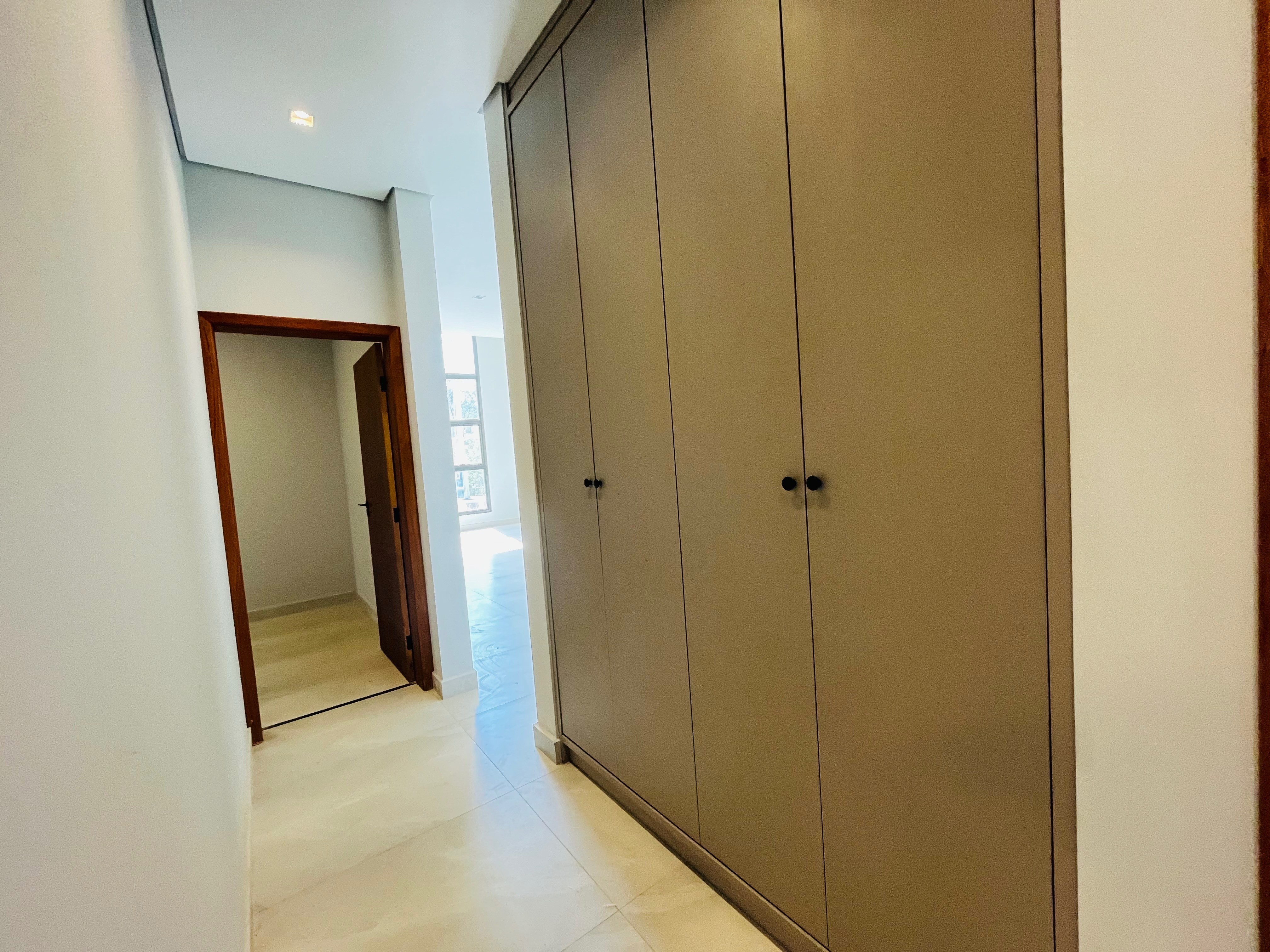 Casa à venda com 3 quartos, 264m² - Foto 14