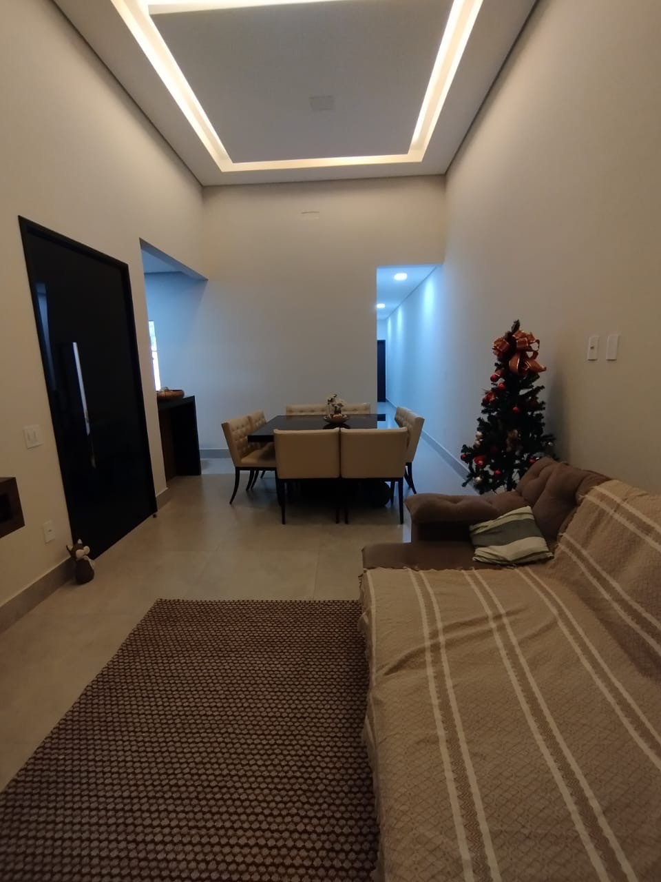 Casa à venda com 3 quartos, 200m² - Foto 2