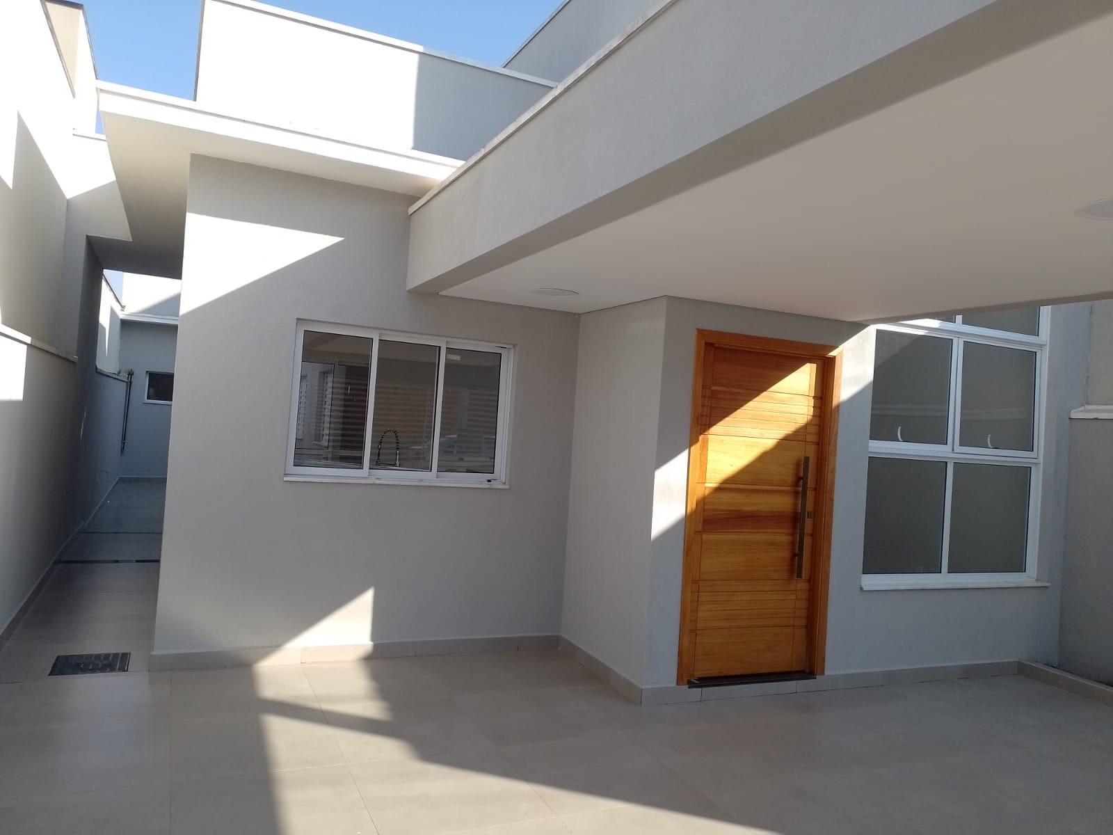 Casa à venda com 3 quartos, 150m² - Foto 1