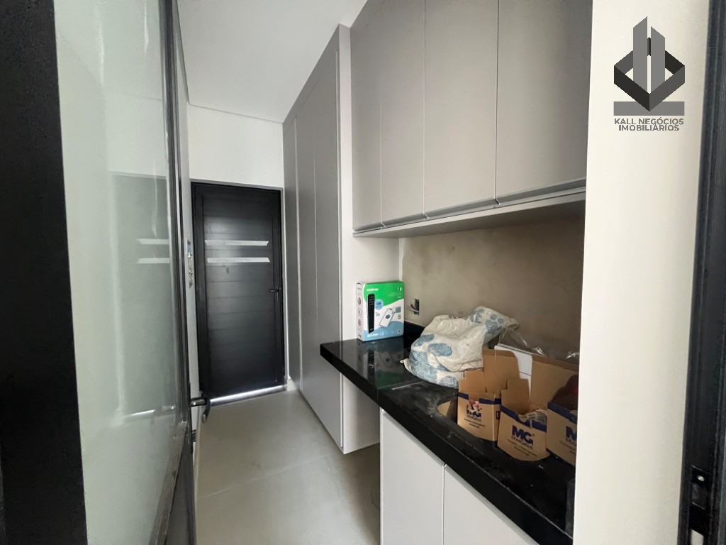 Casa à venda com 3 quartos, 200m² - Foto 3