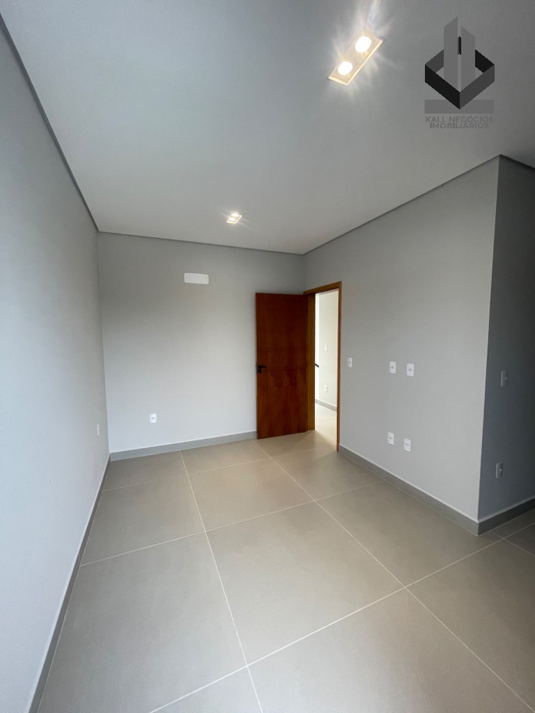 Casa à venda com 3 quartos, 306m² - Foto 16