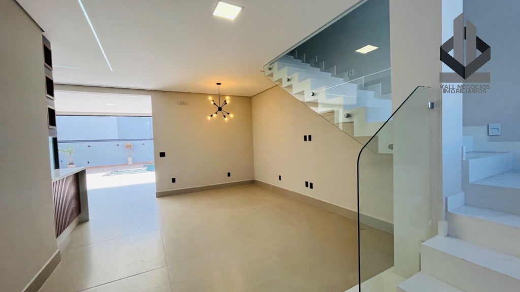 Casa à venda com 3 quartos, 210m² - Foto 5