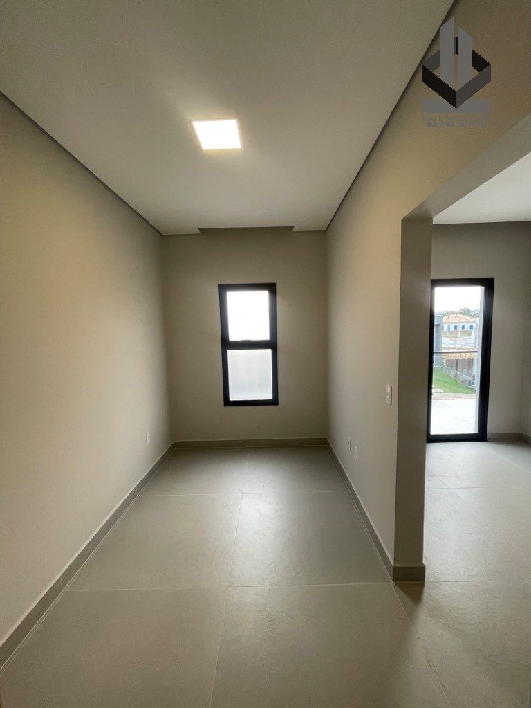 Casa à venda com 3 quartos, 306m² - Foto 13