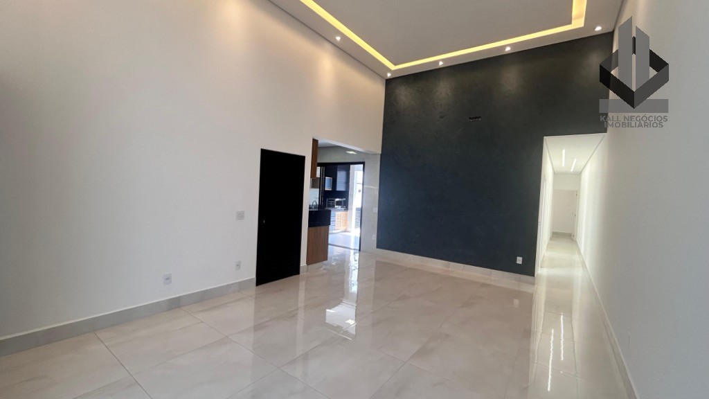 Casa à venda com 3 quartos, 208m² - Foto 3