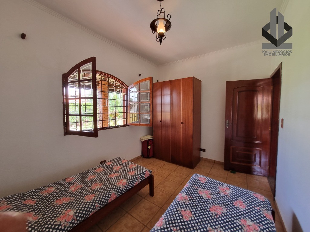 Chácara à venda com 4 quartos, 680m² - Foto 33