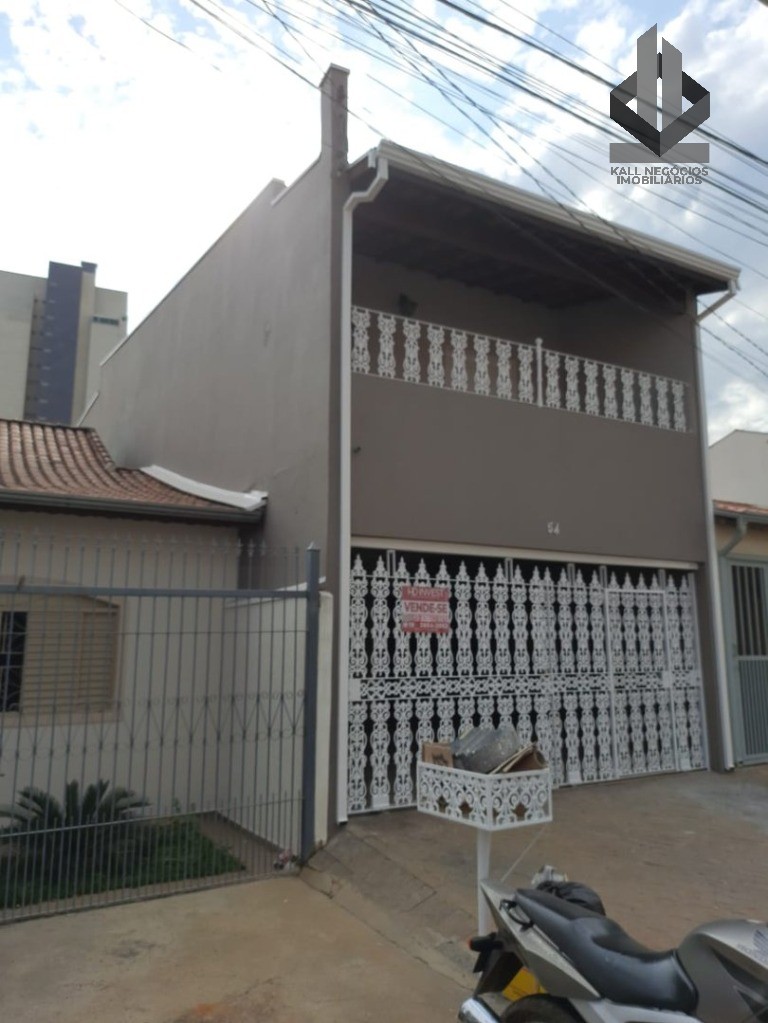 Casa à venda com 3 quartos - Foto 1