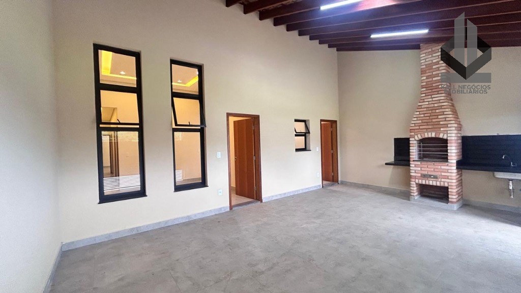 Casa à venda com 3 quartos, 150m² - Foto 1