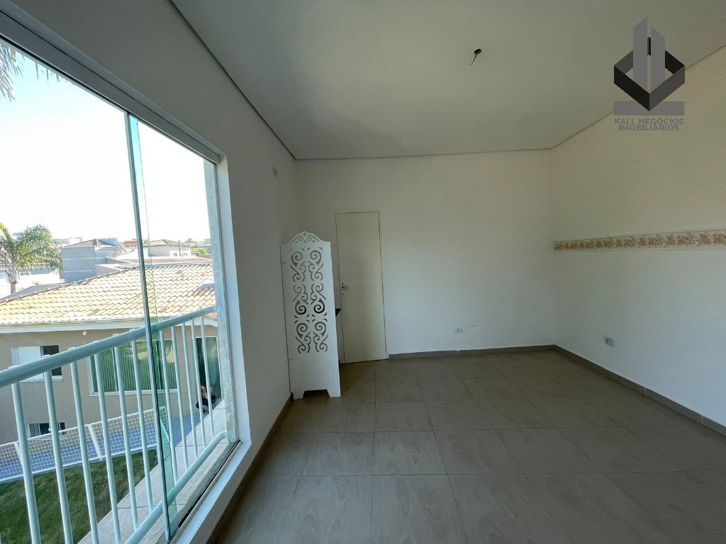 Casa para alugar com 3 quartos, 300m² - Foto 19