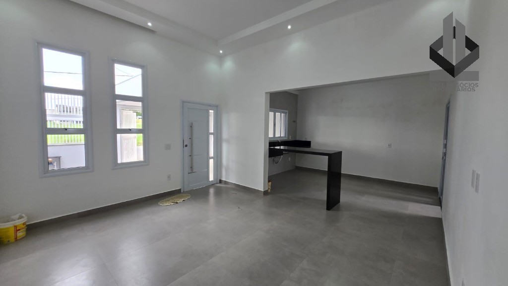 Casa à venda com 2 quartos, 150m² - Foto 4