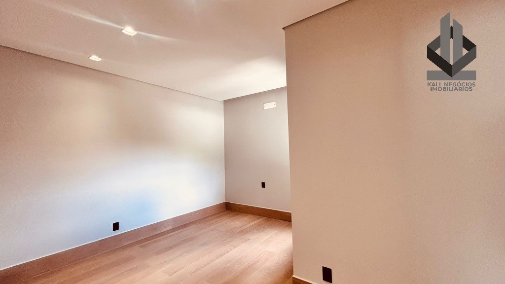 Casa à venda com 3 quartos, 343m² - Foto 15