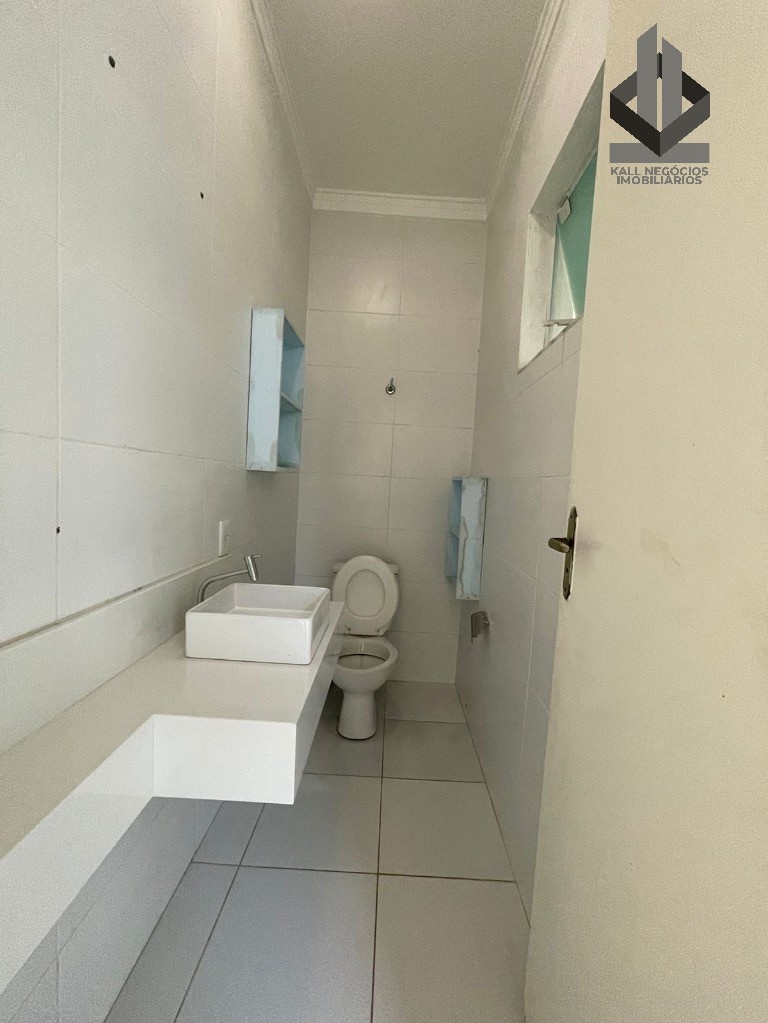 Casa para alugar com 3 quartos, 300m² - Foto 13