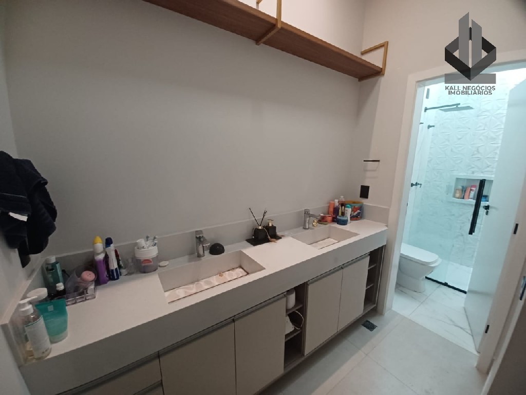 Casa à venda com 3 quartos, 200m² - Foto 15