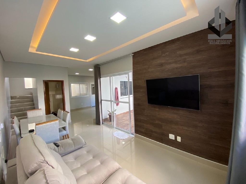 Casa à venda com 2 quartos, 150m² - Foto 7