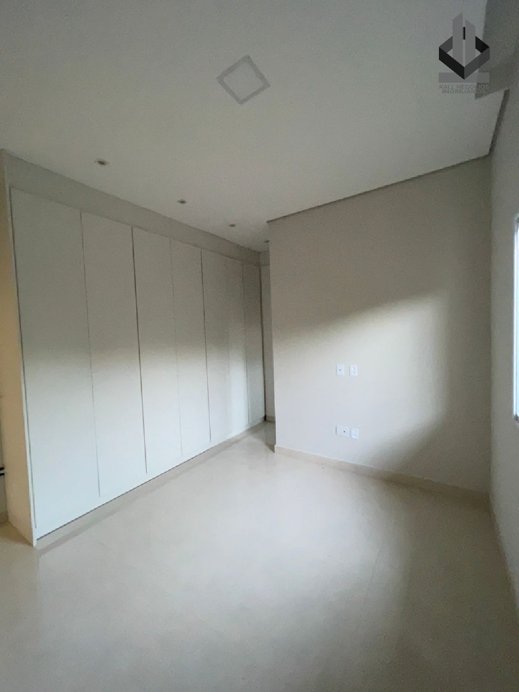 Casa à venda com 3 quartos, 1000m² - Foto 13