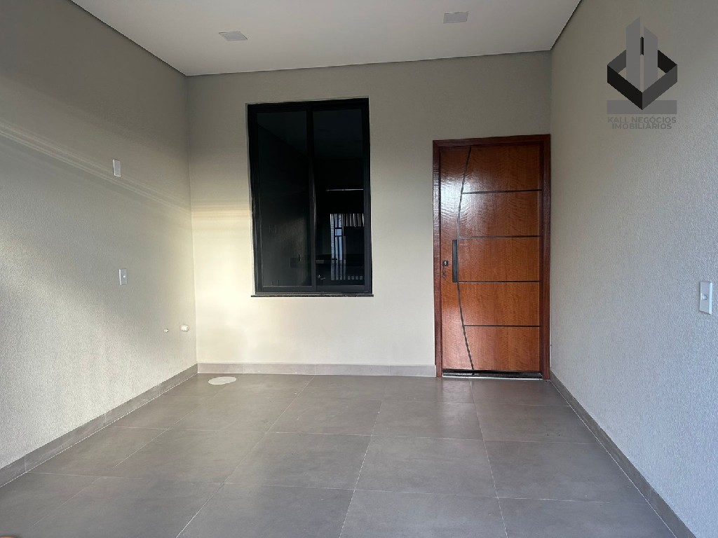 Casa à venda com 2 quartos, 70m² - Foto 2