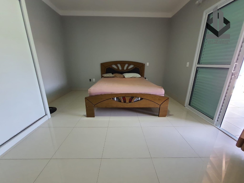 Casa à venda com 4 quartos, 360m² - Foto 26