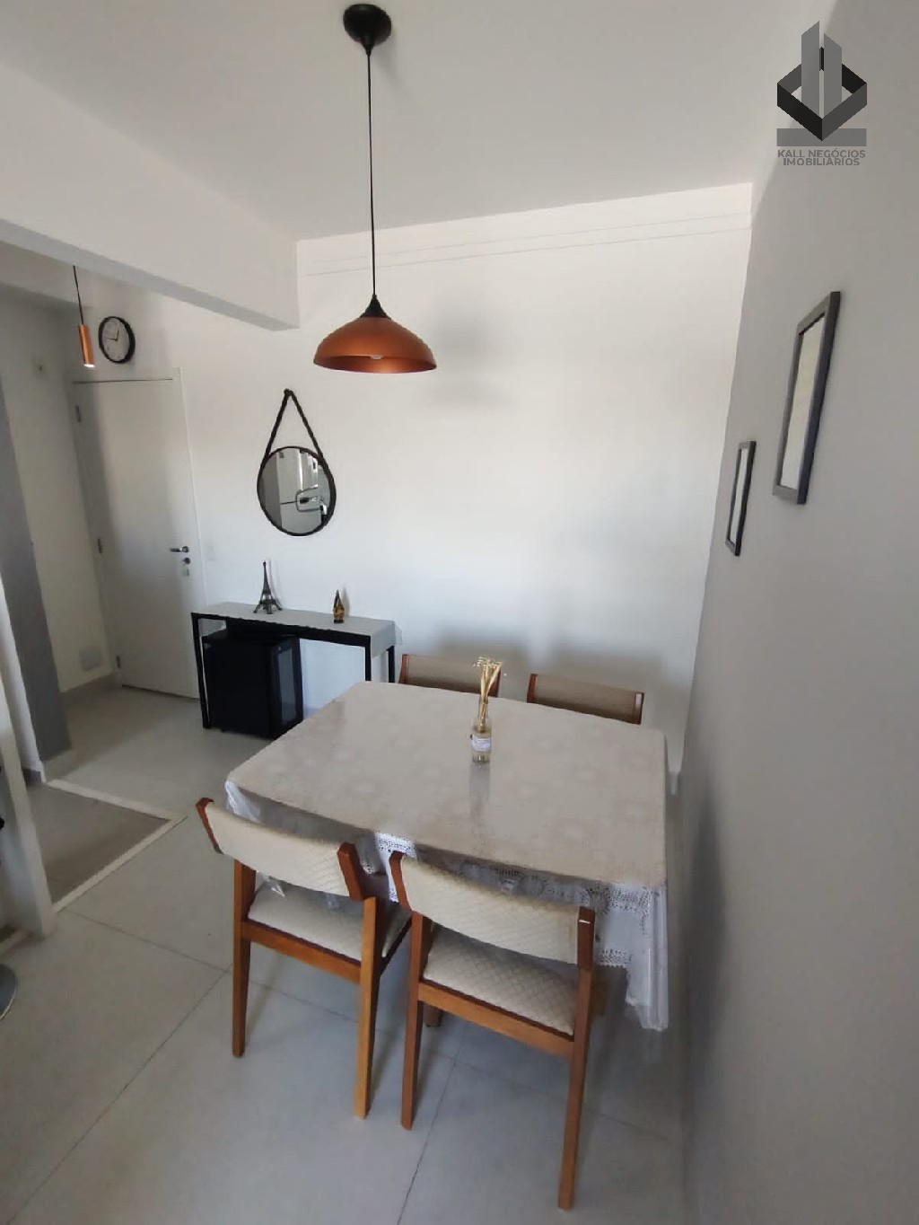 Apartamento à venda com 2 quartos, 60m² - Foto 2