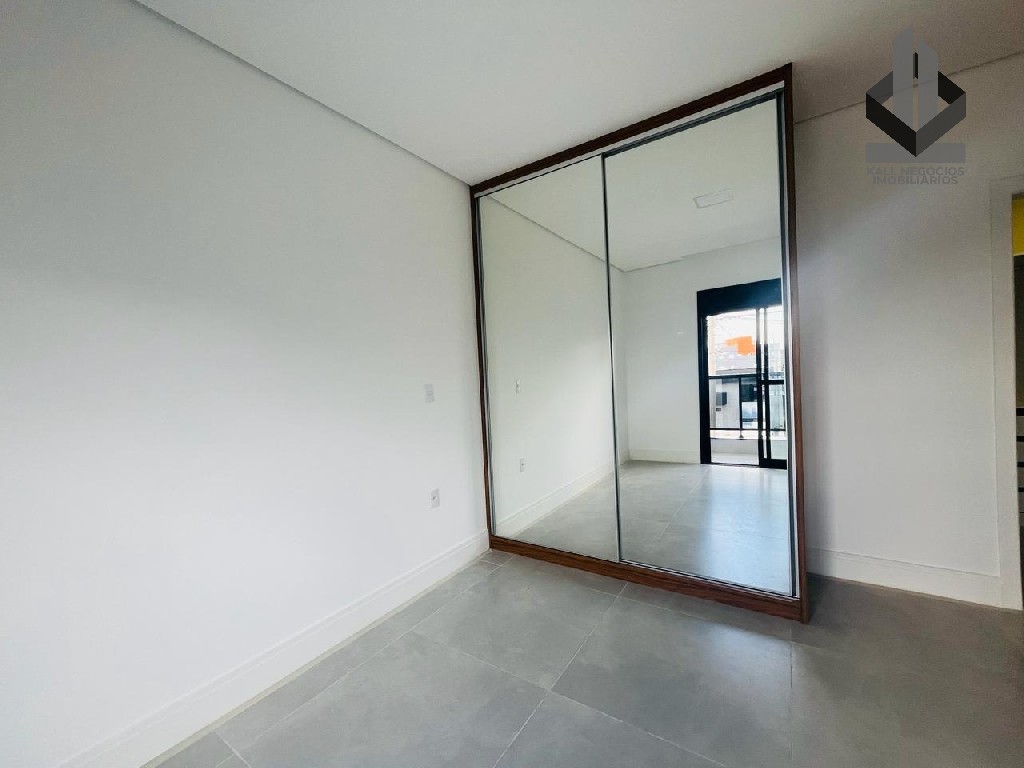 Casa à venda com 3 quartos, 201m² - Foto 13