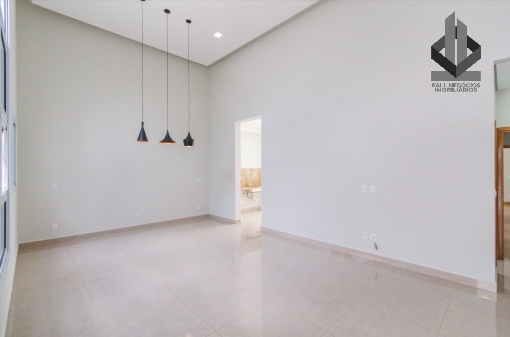 Casa à venda e aluguel com 3 quartos, 150m² - Foto 4