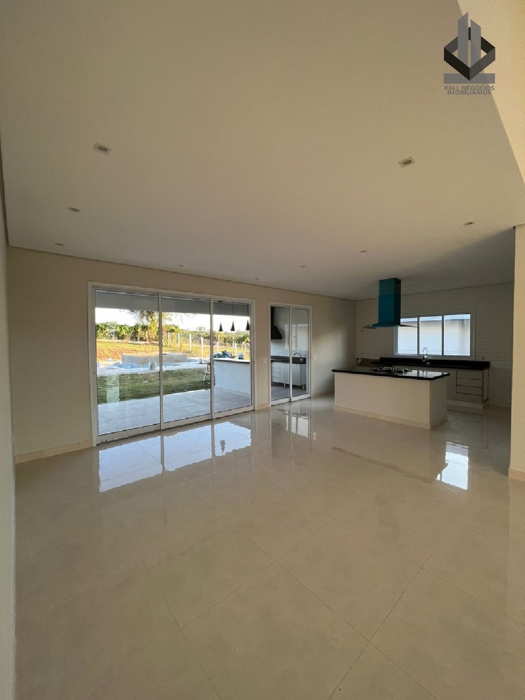 Casa à venda com 3 quartos, 1000m² - Foto 14