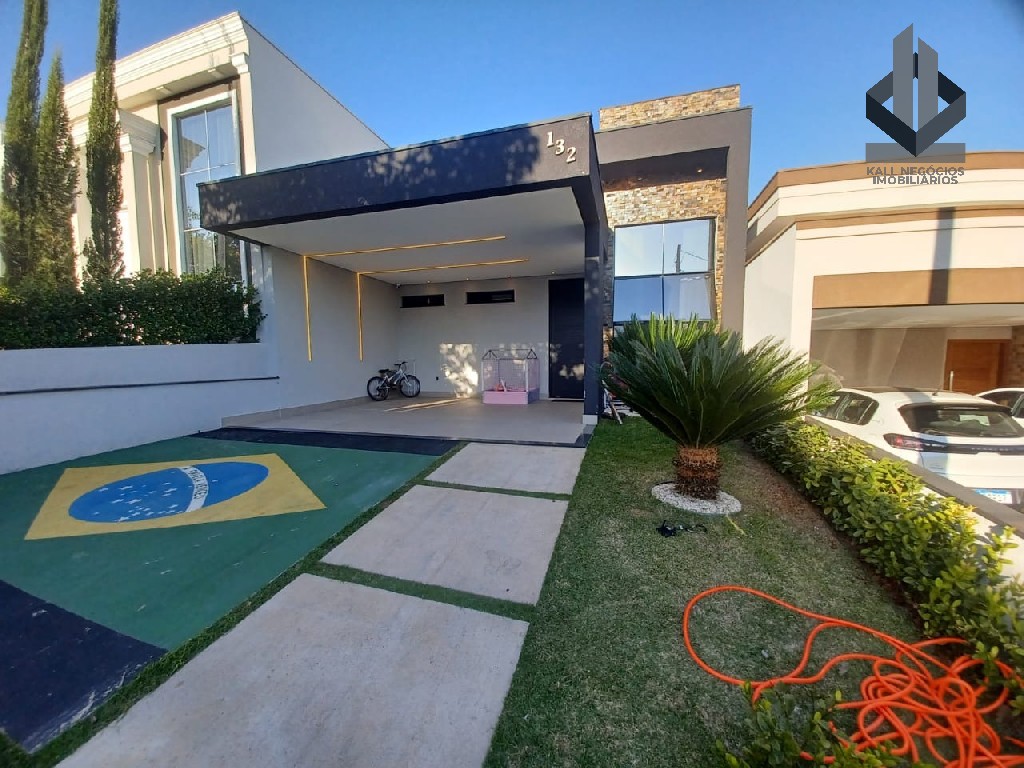 Casa à venda com 3 quartos, 200m² - Foto 1