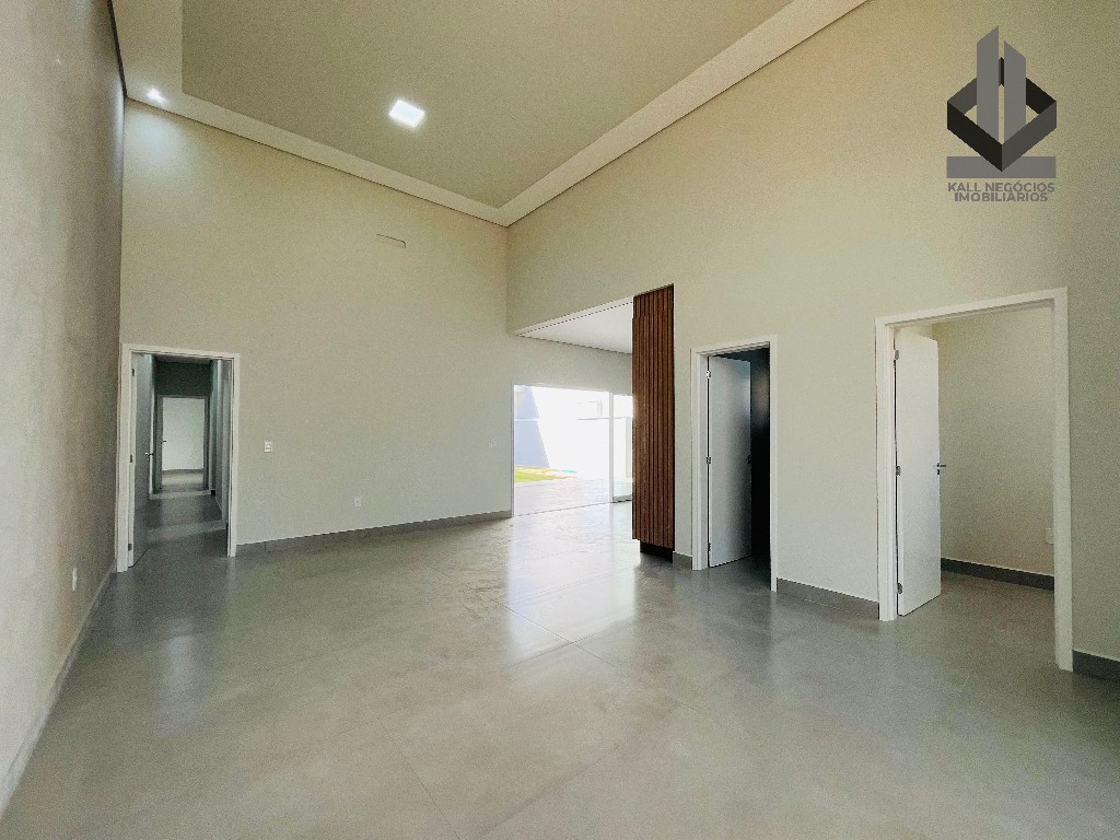 Casa à venda com 3 quartos, 300m² - Foto 4