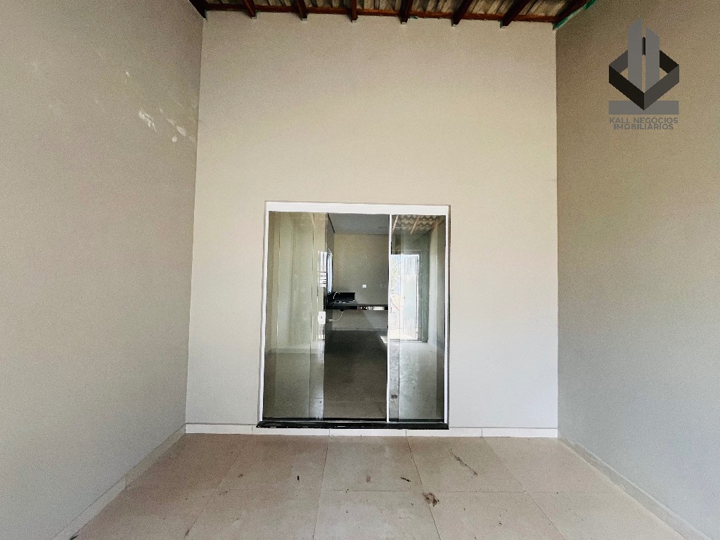 Casa à venda com 2 quartos, 75m² - Foto 2