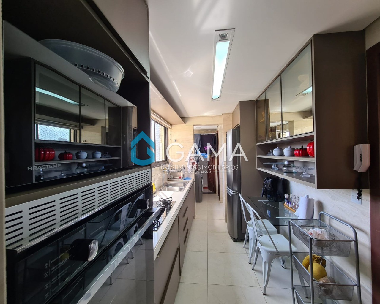 Apartamento à venda com 4 quartos, 186m² - Foto 4