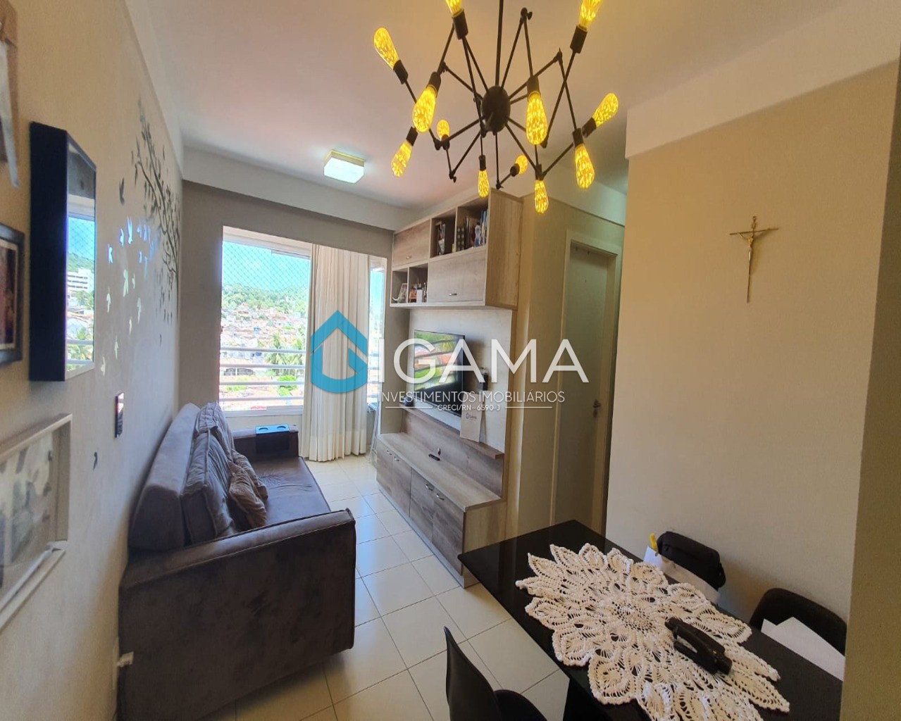 Apartamento à venda com 2 quartos, 65m² - Foto 1