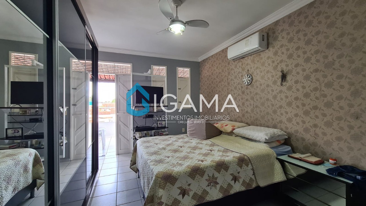 Casa à venda com 3 quartos, 240m² - Foto 10